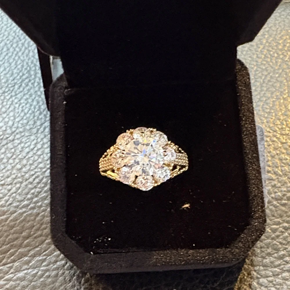 14kt Plated Gold 2 Ct Simulated Diamonds Luxury Ring - Picture 3 of 9